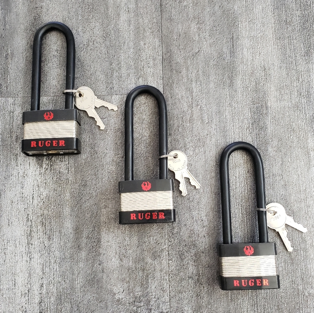 Black Red RUGER Gun Lock w/Keys
